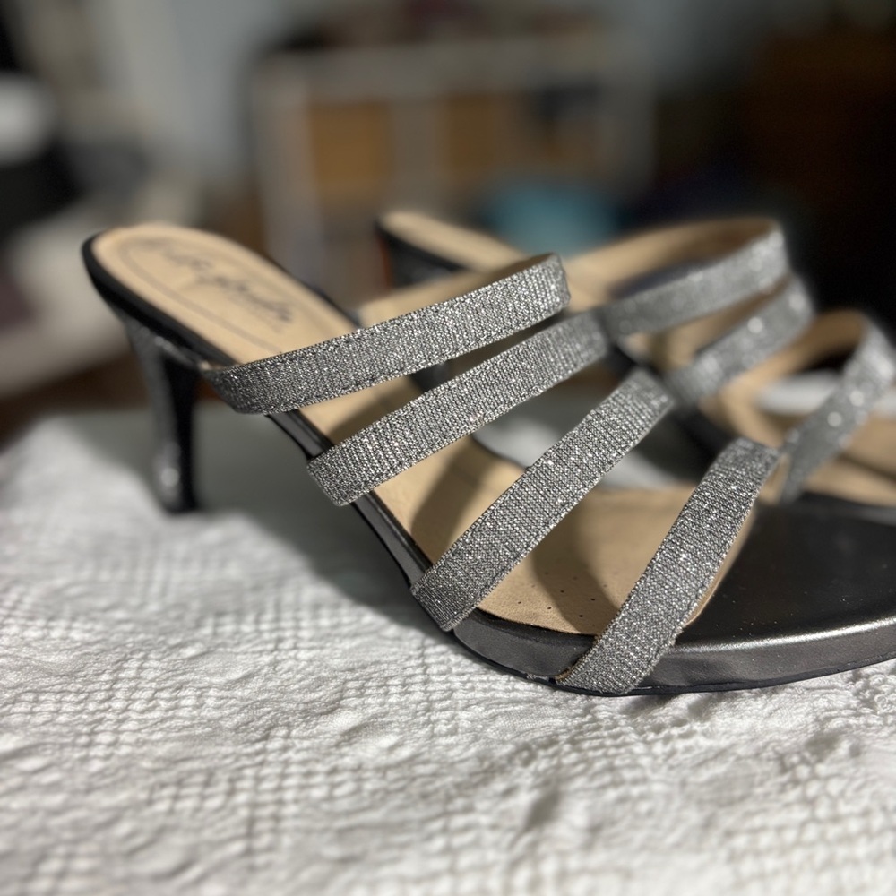 Life Stride Gray and Black Heeled Sandals